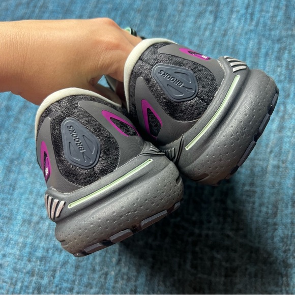 Brooks Adrenaline GTS 23 Running Shoes in Black Light Blue Purple - Picture 7 of 9